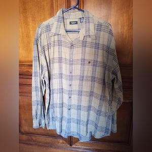 Men's button-down Van Heusen shirt size XL